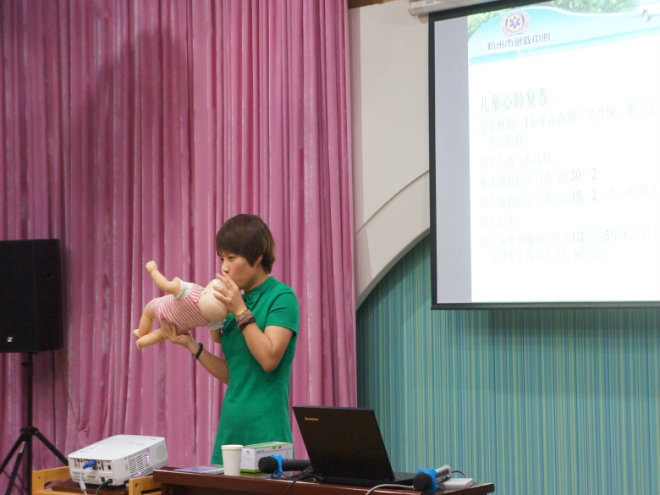 幼兒急救試驗設(shè)備使用方法 tz-angcheng.com